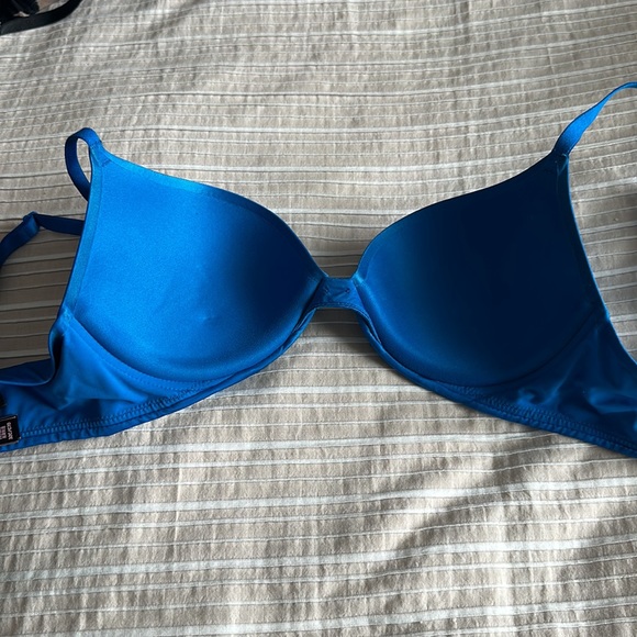Victoria’s Secret So Obsessed Bra - Picture 2 of 3